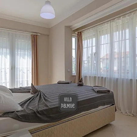 Villa Palmiye, Sleeps 10, Swimming Pool, Antalya